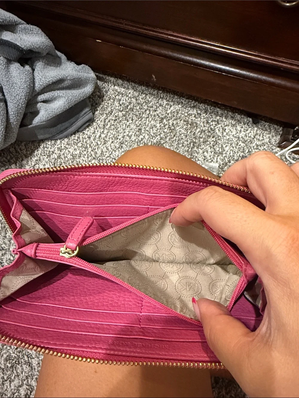 Michael Kors Pink Leather Zip-Around Wallet MK designer clutch rare gold